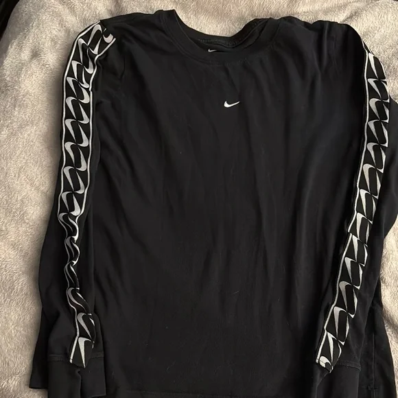 Nike Black Tee with Logo Detail - Picture 1 of 3